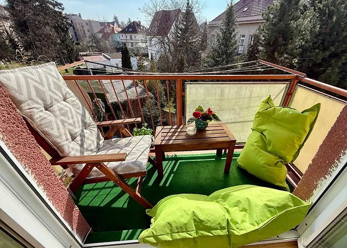 útulný Pár Kroků Od Lázeňské Fontány Poděbrady